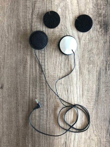 Luidsprekersetje voor in een helm (gratis)