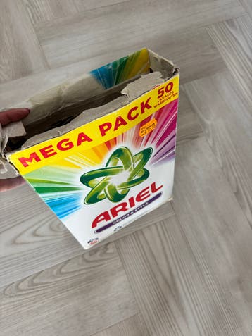 Lege Ariel Color & Style Mega Pack doos