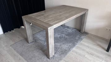 Eetkamertafel grijs