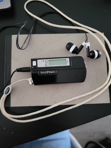 Creative MuVo T100 1GB MP3-speler met oortjes