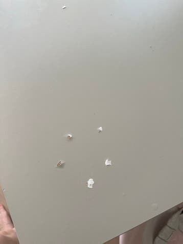 IKEA tafel gratis af te halen - beschadigd tijdens montage