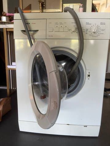 Bosch Maxx WFL 2460 Wasmachine - lekt aan onderkant