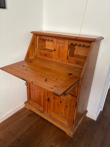 Secretaire