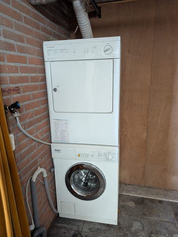 Miele Novotronic W914 Wasmachine met Electrolux Droger