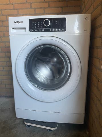 Whirlpool Wasmachine 7 kg - Werkt perfect, roestplekken