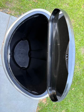 Gratis afhalen: Brabantia prullenbak - RVS, kunststof deksel