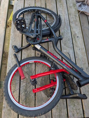 Volare Blaster 18 inch - stuur stuk- Zwart/Rood - aluminium