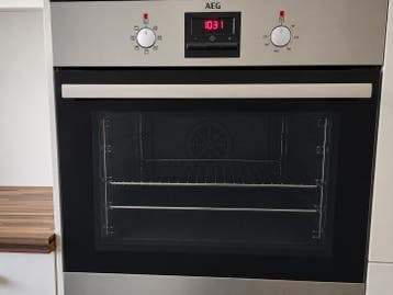 Gratis: AEG oven; af te halen op vrijdag 10 juli