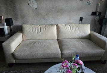 GRATIS !!!     Mooie en comfortabele 3-zits bank aangeboden.