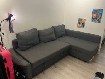 IKEA FRIHETEN couch/pull-out bed