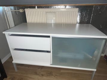 Wit tv meubel met lades en glazen schuifdeur