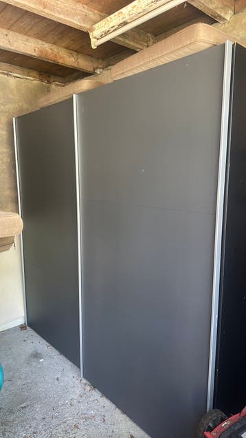 Kast met schuifdeuren