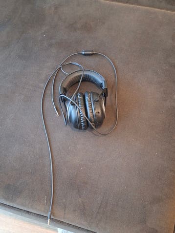 Gratis Logitech koptelefoon - Wegens verhuizing