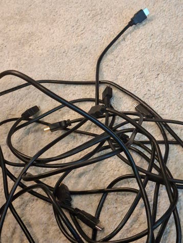 6 HDMI kabels - gratis af te halen
