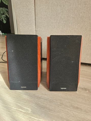 Gratis afhalen: defecte Edifier R1700BT