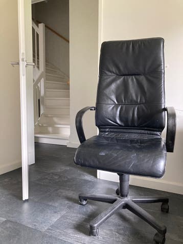 Bureaustoel met hoge leuning