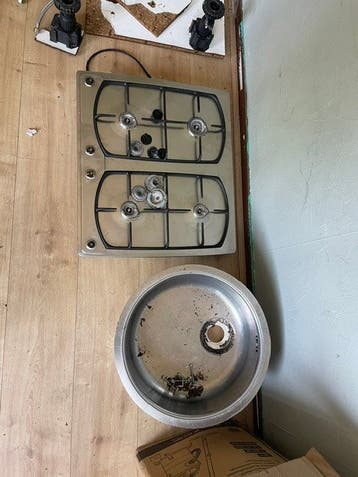 gratis op te halen in Leiden: kookplaat, spoelbak e.a.