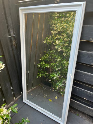 GRATIS grote spiegel met houten lijst