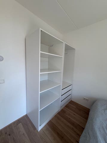 IKEA Pax kast met planken, lades en hangruimte