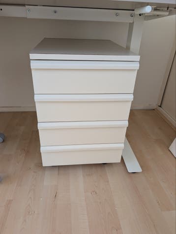 Ladekastje op wieltjes (BxDxH = 40x50x60)