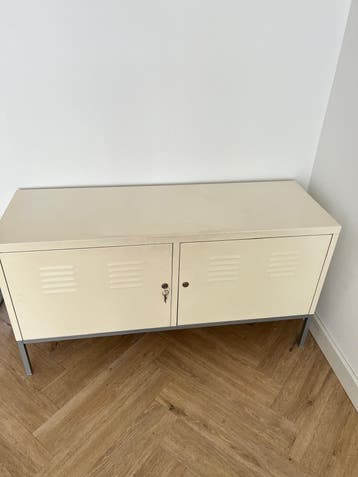 Metalen Ikea dressoir/tv kast