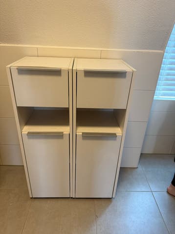 2 badkamerkastjes - wit, compact en praktisch