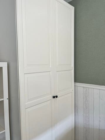 Gratis IKEA hoge kast met 2 deuren en 4 lades