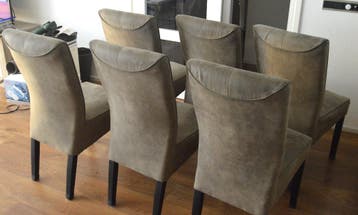 GRATIS;  Wegens verhuizing;  6 mooie eetkamer stoelen.!