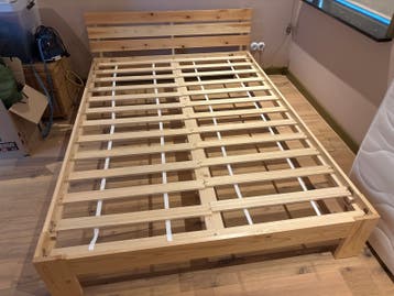 Houten tweepersoonsbed 140x200 met lattenbodem