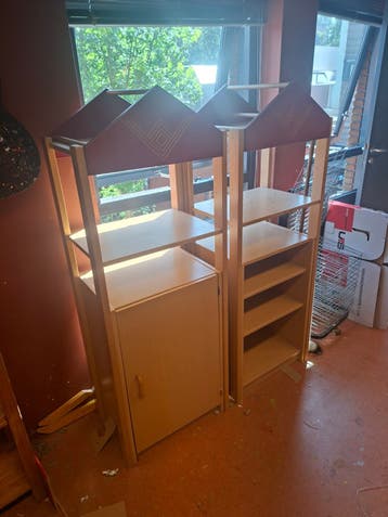 Kastjes voor speelhoek. GRATIS AF TE HALEN
