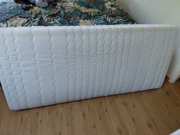 Matras 200x90 cm - Gebruikt, hoes wasbaar