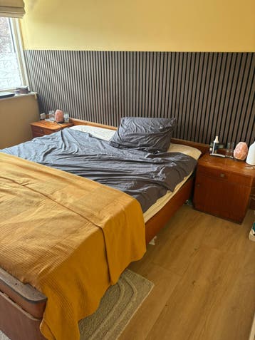 Gratis vintage houten bed