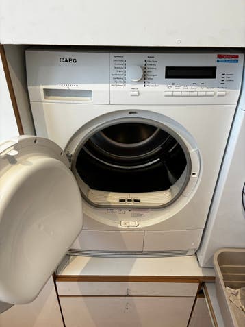 MOET ZSM WEG - AEG Lavatherm T71270AC Condensdroger