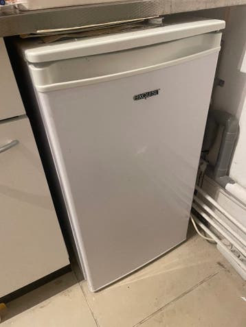 GRATIS! Mini fridge for FREE! Pick up Sunday 28/6