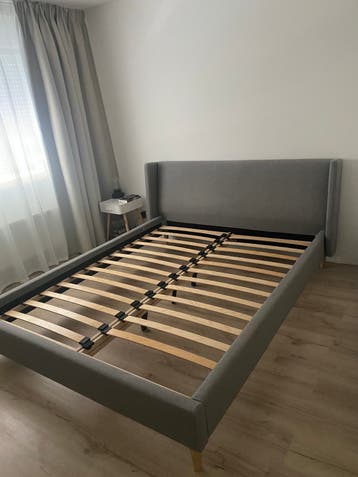 Gratis bedframe 160x200