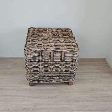 Rieten hocker, 50 x 50 x 48cm -> gratis ophalen