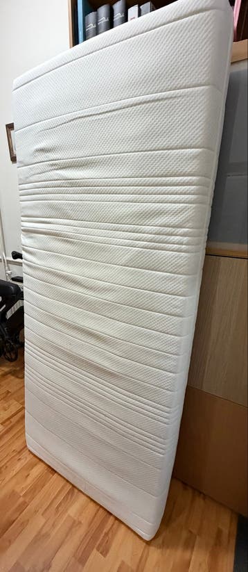 Aria matras 90x200x18 cm - Zo goed als nieuw