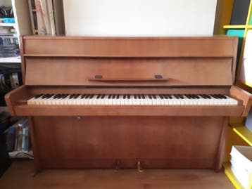 Gratis piano (excl. transport)