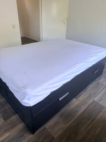IKEA bed met 4 lades - gratis op te halen