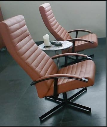 Aangeboden: 4 armleggers voor deze relaxfauteuil