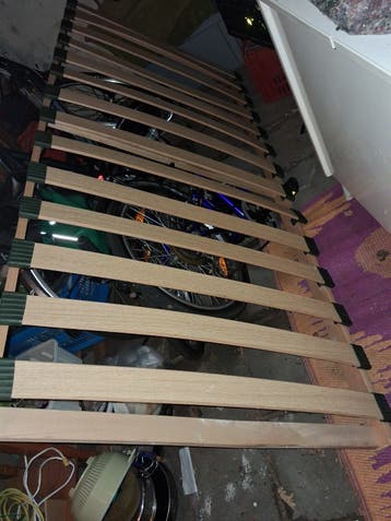 Lattenbodem 90x200 cm - Zo goed als nieuw