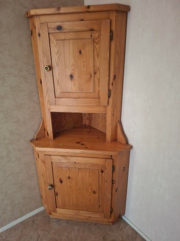 Gratis af te halen grenen hoekkast 60 x 60 170 hoog