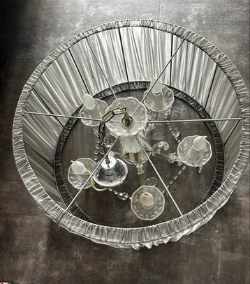 Gratis op te halen: Zilverkleurige hanglamp met 5 lichtpunte