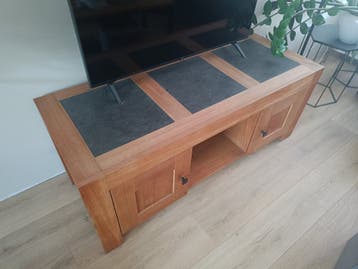 Tvmeubel en salontafel