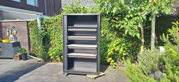 Metalen archiefkast met roldeuren