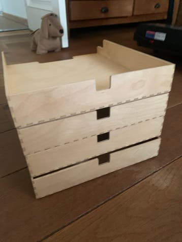 Houten ladekastje / sorteerbakken voor kantoor
