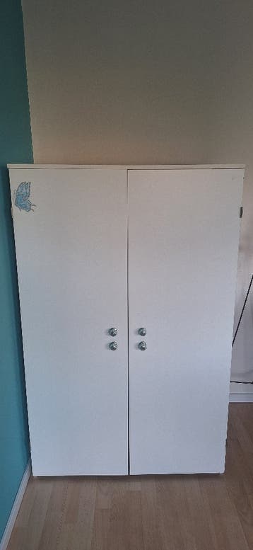 Witte kast met vlinderdetail - Ideaal voor kinderkamer