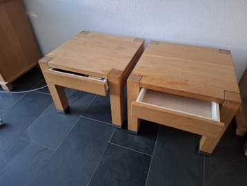 3 Eiken salontafels 2 met lade, 1 zonder lade