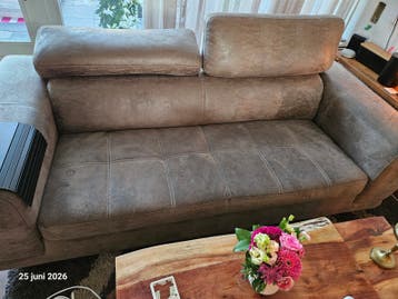 2 ruime driezits bankstellen - comfortabel en gebruikt