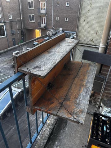 GRATIS: Handgemaakte Balkonbar - Perfect voor kleine balkons